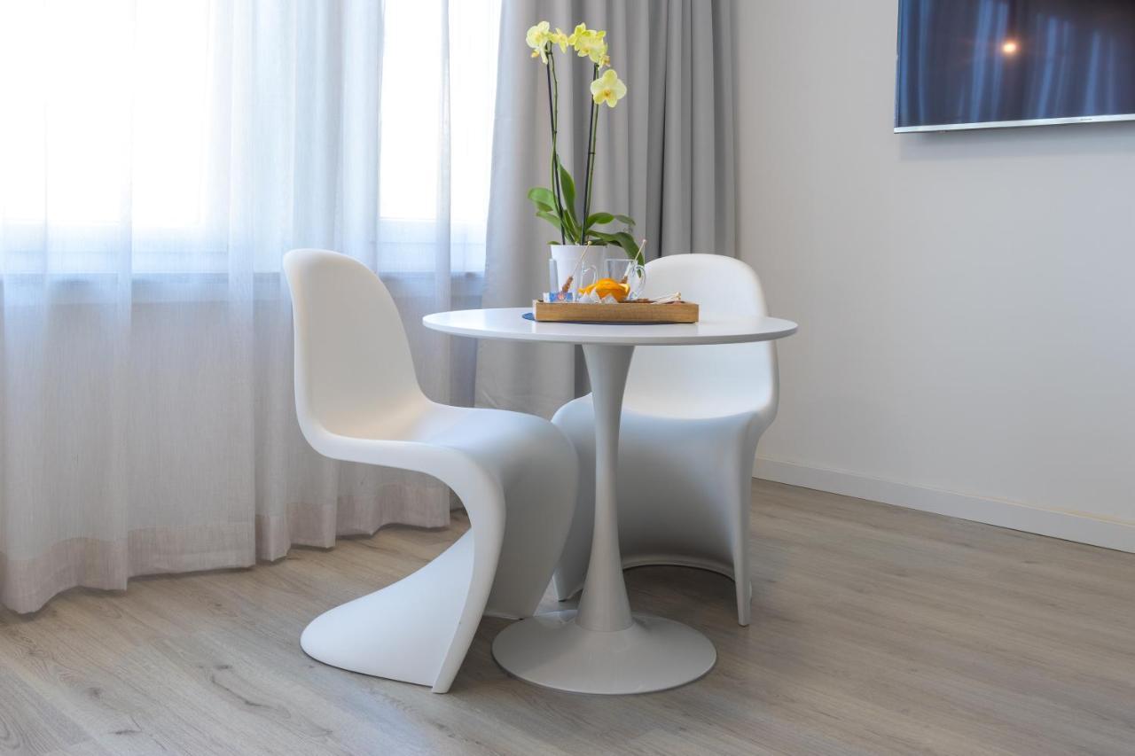 Zzzpace Smart-Hotel Bielefeld Zentrum מראה חיצוני תמונה